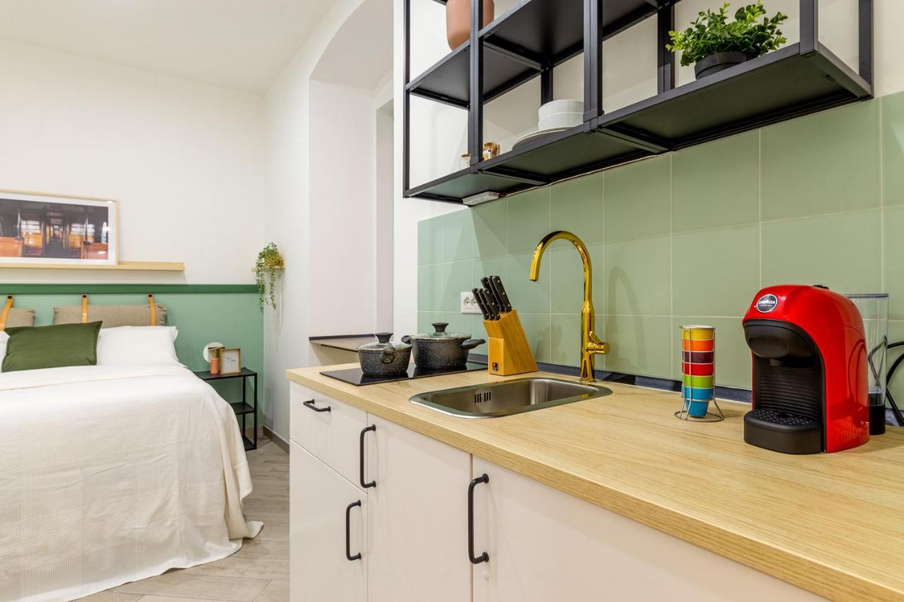 Lovely And Tiny Pied-A-Terre In The City Center Τεργέστη Εξωτερικό φωτογραφία